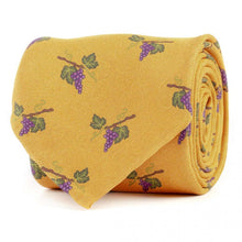 Grapes Fantasy Tie